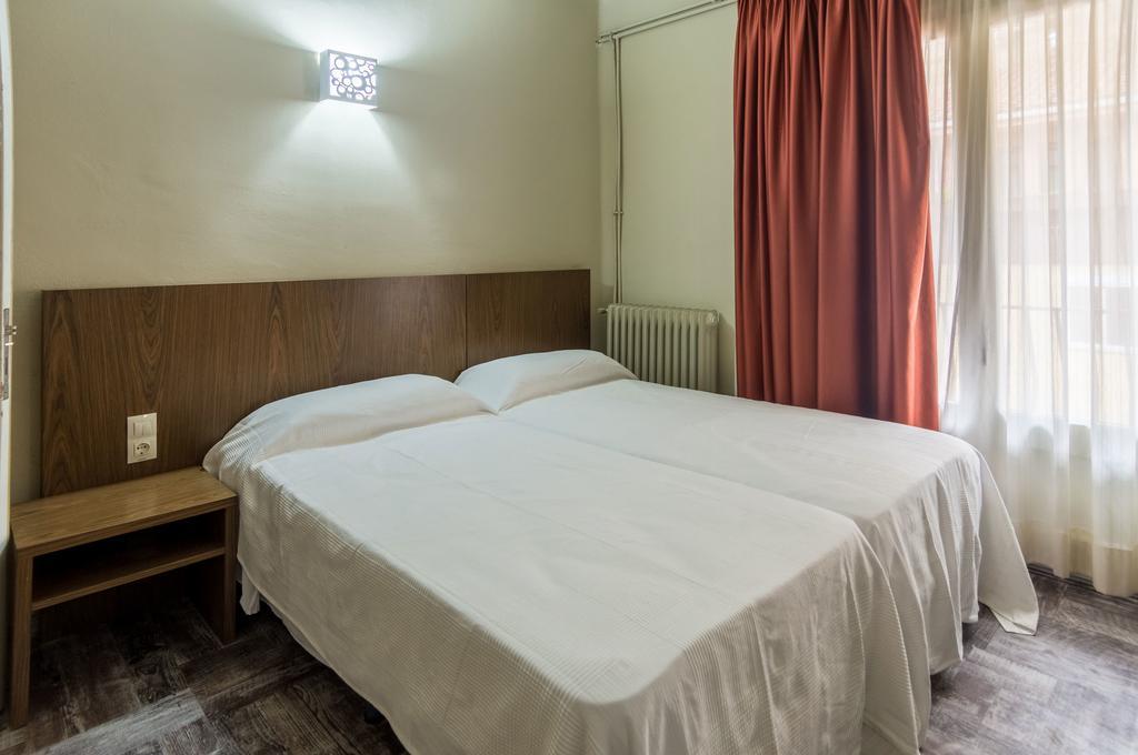 Hostal Sant Miquel Balaguer Ngoại thất bức ảnh