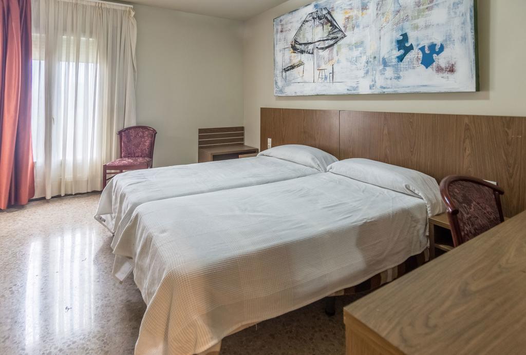 Hostal Sant Miquel Balaguer Ngoại thất bức ảnh